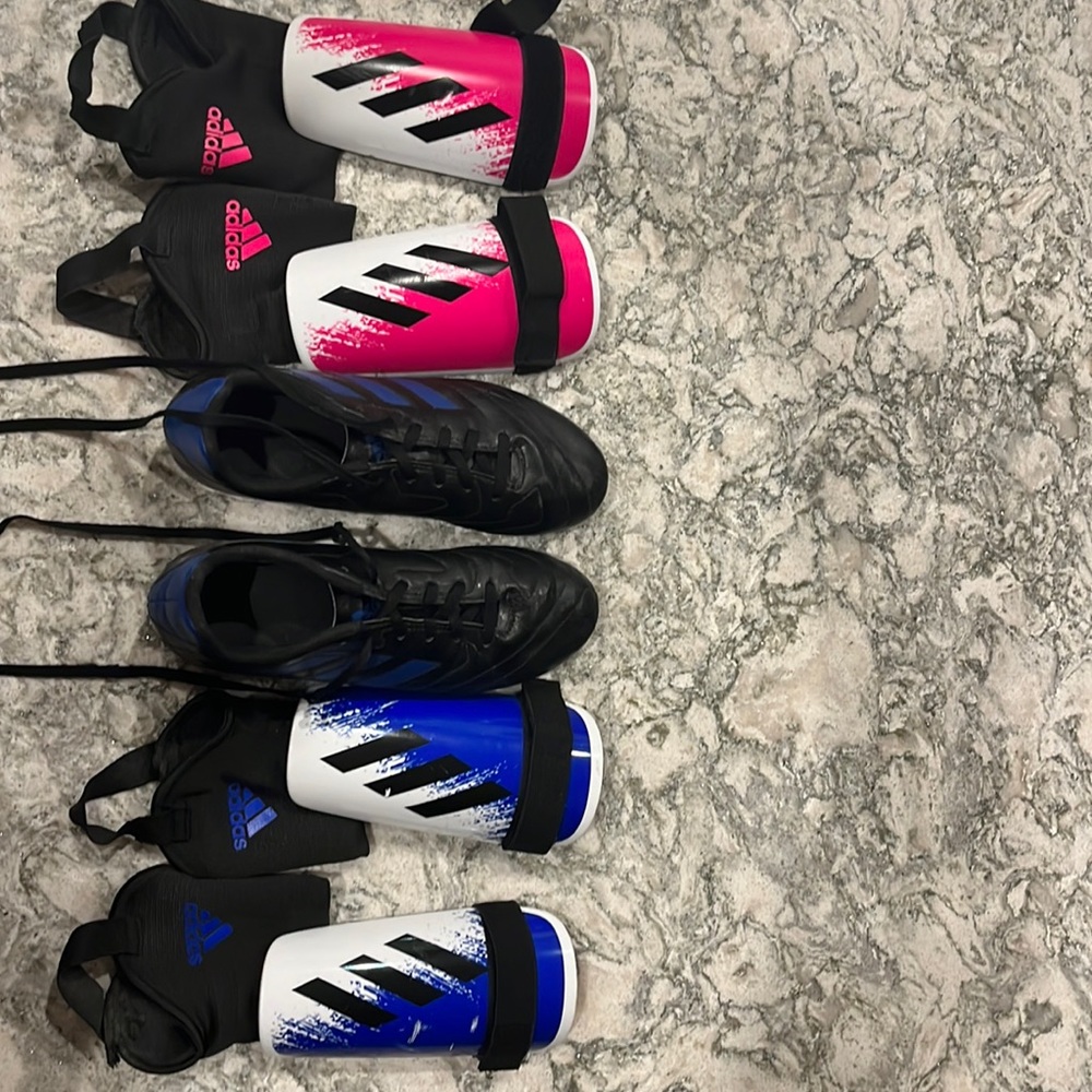 Bundle Deal! Adidas youth soccer cleats US 5.5 2 shin guards